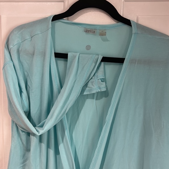 Cover up top with long sleeves Zella - Picture 2 of 7